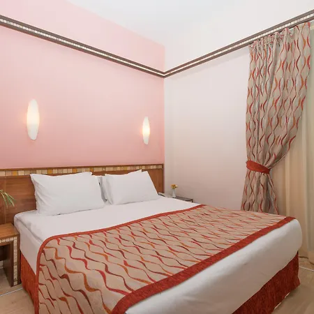 Royal Atlantis & Hotell 5*