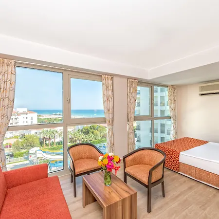 Royal Atlantis & Hotell 5*