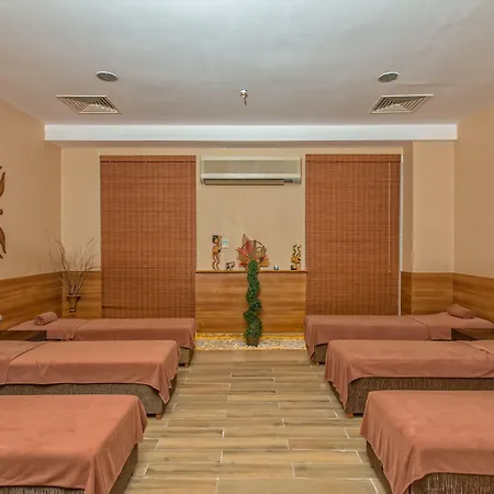 Royal Atlantis & Hotell