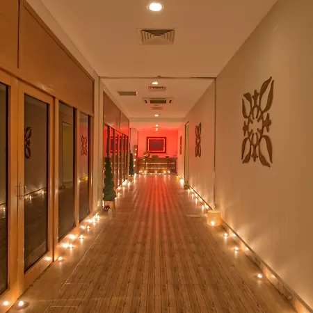 Royal Atlantis & Hotell 5*