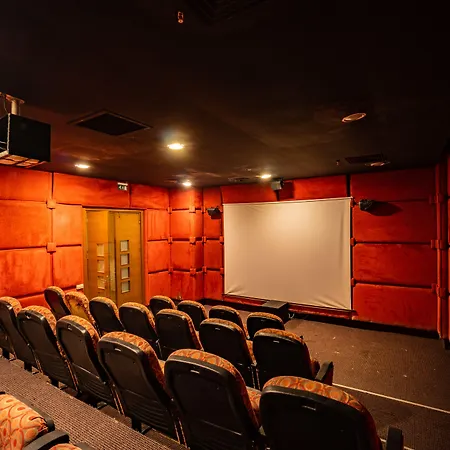 Royal Atlantis & 5* Side