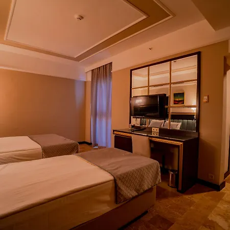 Royal Atlantis & Hotell 5*