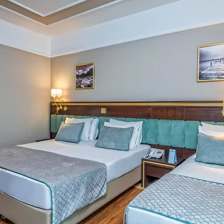 Отель Royal Atlantis & 5*